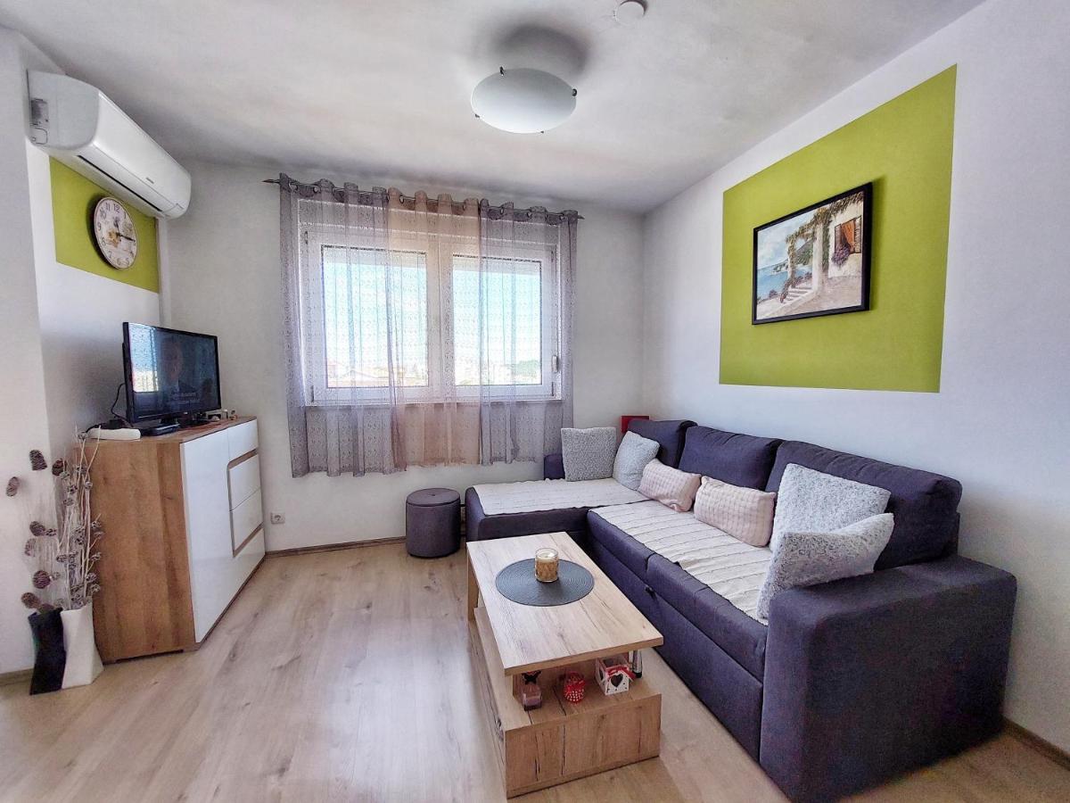 Dubravka Apartment Пула Екстериор снимка
